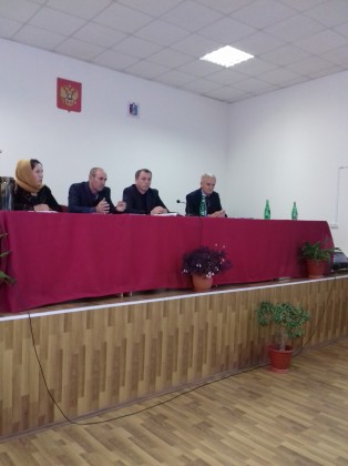 Агульские бизнесмены-меценаты учредили гранты для лучших учителей и учеников.